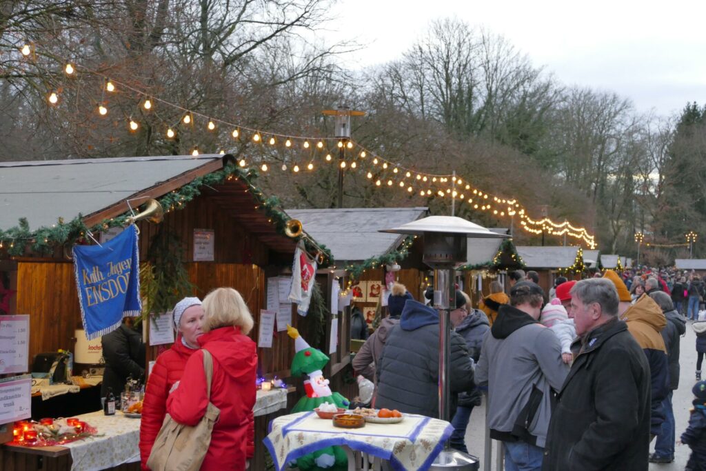 Ensdorfer Weihnachtsmarkt findet in der Ortsmitte statt